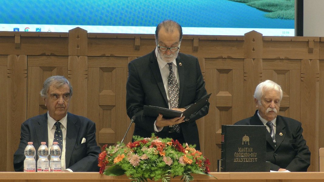 Still0925_00017